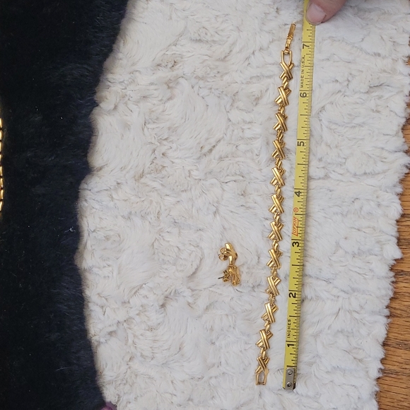 XXX Bracelet and Earring Set - Picture 5 of 6